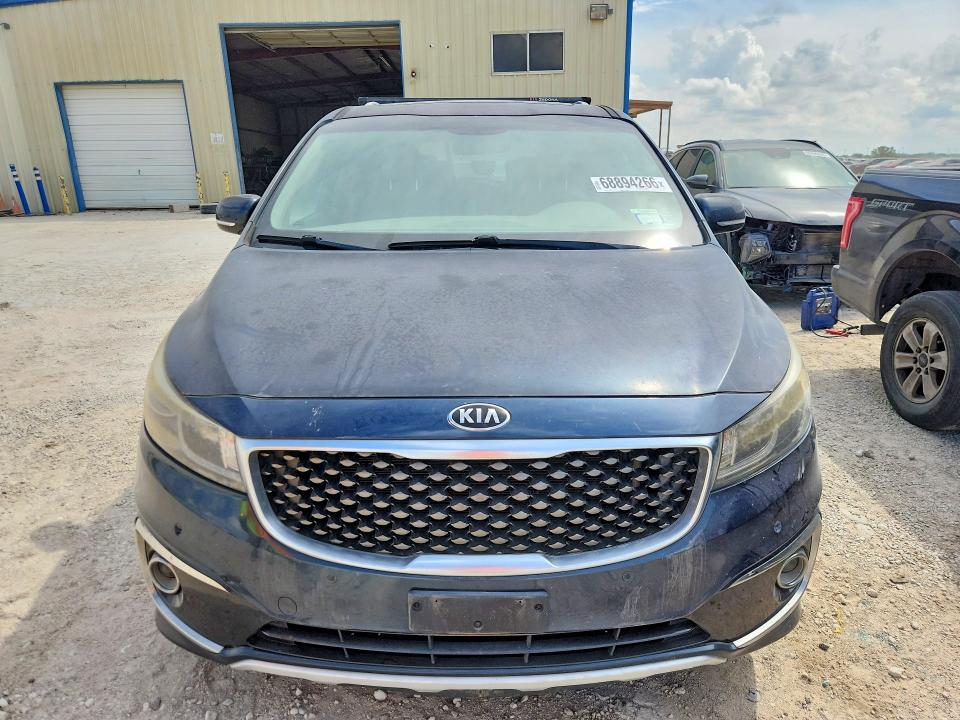 68894266 :رقم المزاد ، KNDME5C12F6045323 vin ، 2015 Kia Sedona مزاد بيع