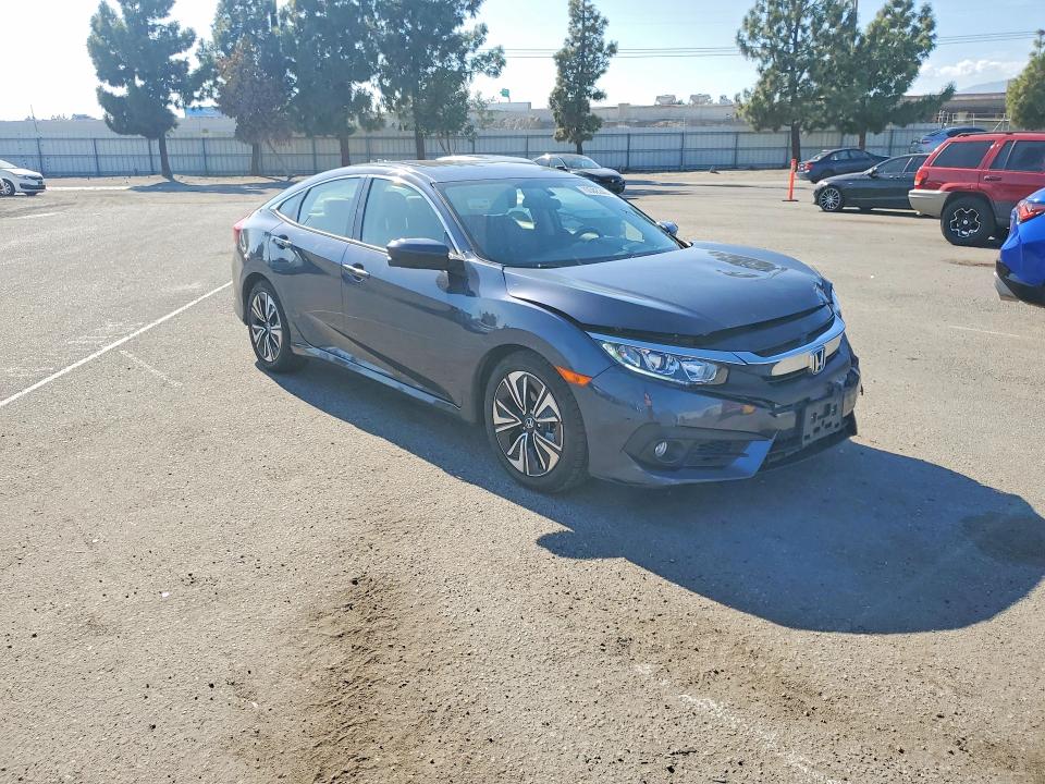 Aukcja sprzedaży 2018 Honda Civic, vin: JHMFC1F31JX015865, numer aukcji: 70582246
