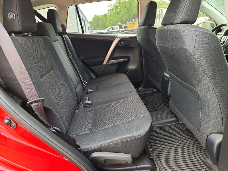 2017 Toyota Rav4 მანქანა იყიდება აუქციონზე, vin: JTMBFREV4HJ137528, აუქციონის ნომერი: 69743096