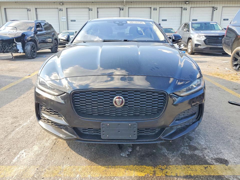 68132726 :رقم المزاد ، SAJAJ4FX4LCP63558 vin ، 2020 Jaguar Xe مزاد بيع