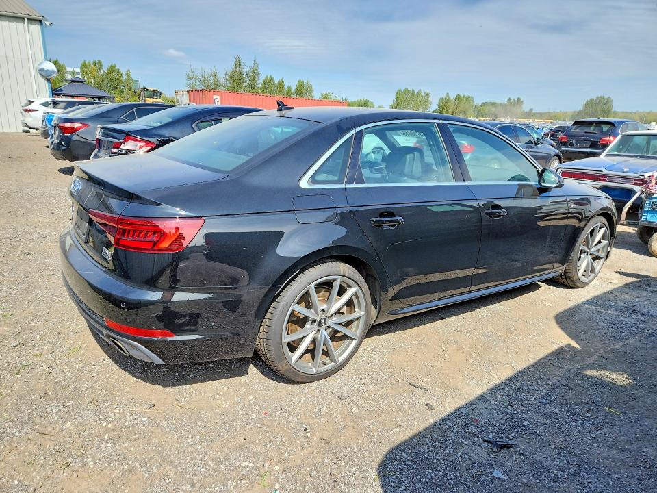 68703316 :رقم المزاد ، WAURNAF44JA225393 vin ، 2018 Audi A4 مزاد بيع