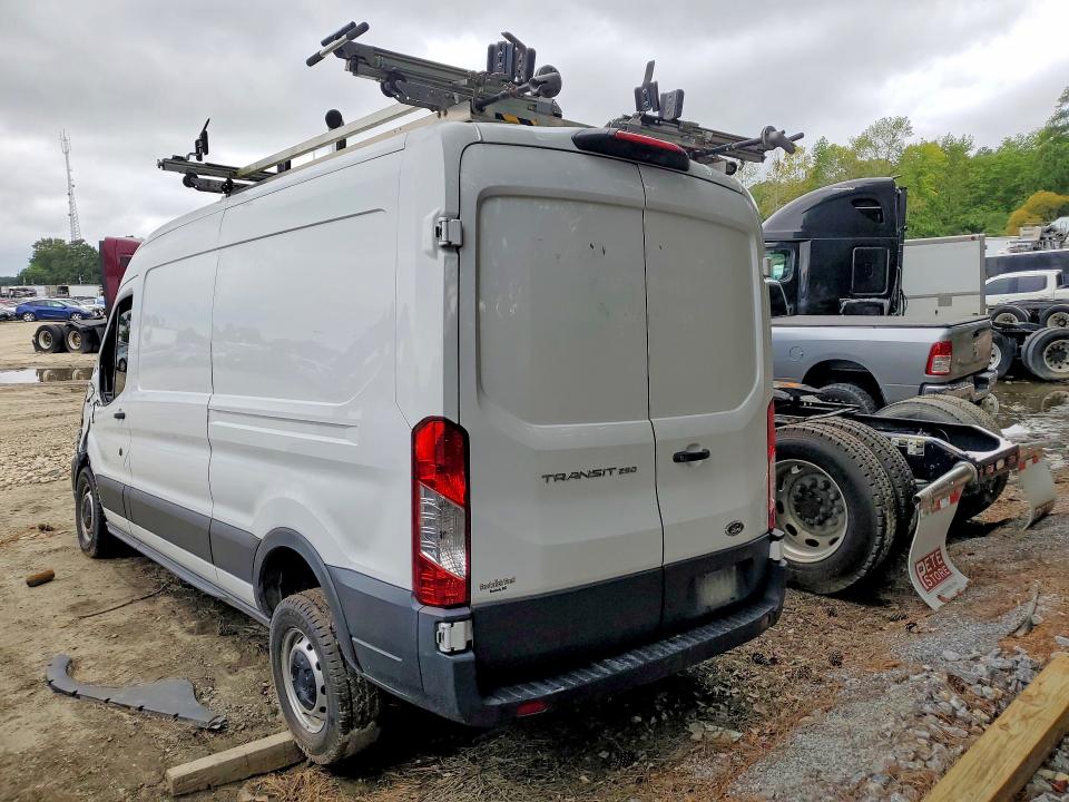64618946 :رقم المزاد ، 1FTBR1C89MKA37158 vin ، 2021 Ford Transit مزاد بيع