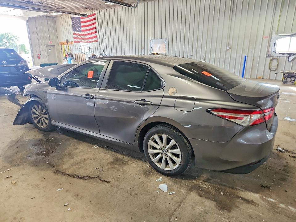 Продажа на аукционе авто 2018 Toyota Camry, vin: 4T1B11HK7JU062566, номер лота: 65881046