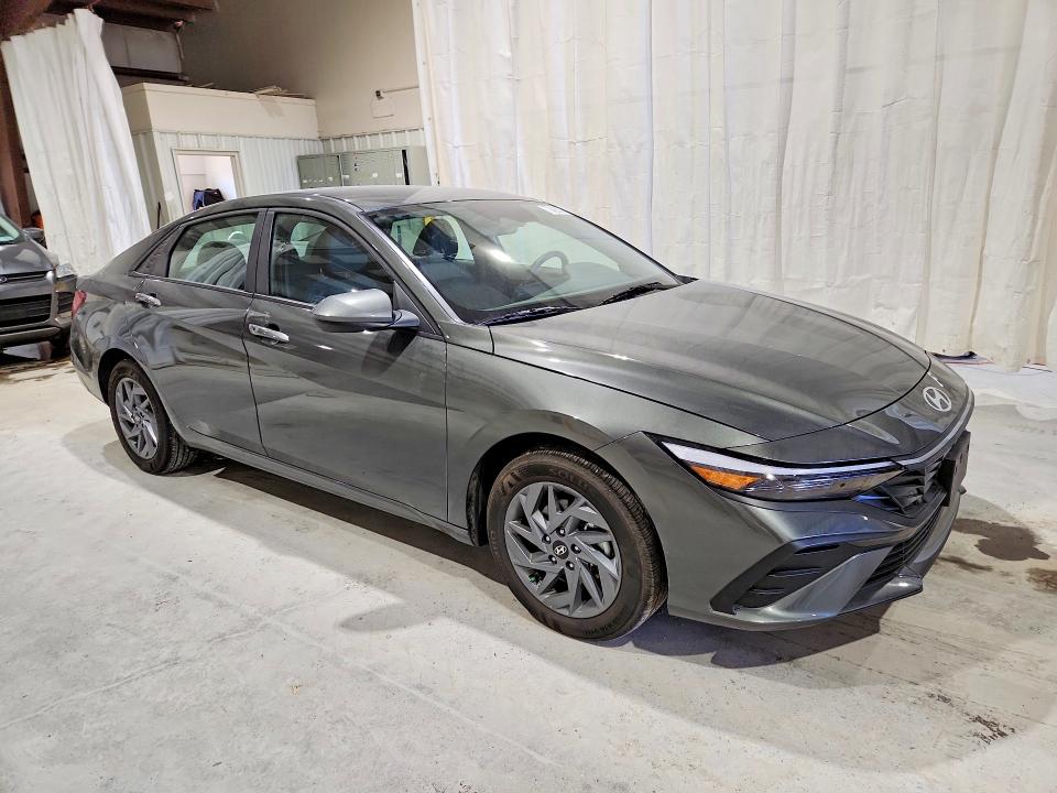 70420576 :رقم المزاد ، KMHLM4DJ6SU159706 vin ، 2025 Hyundai Elantra Hybrid مزاد بيع