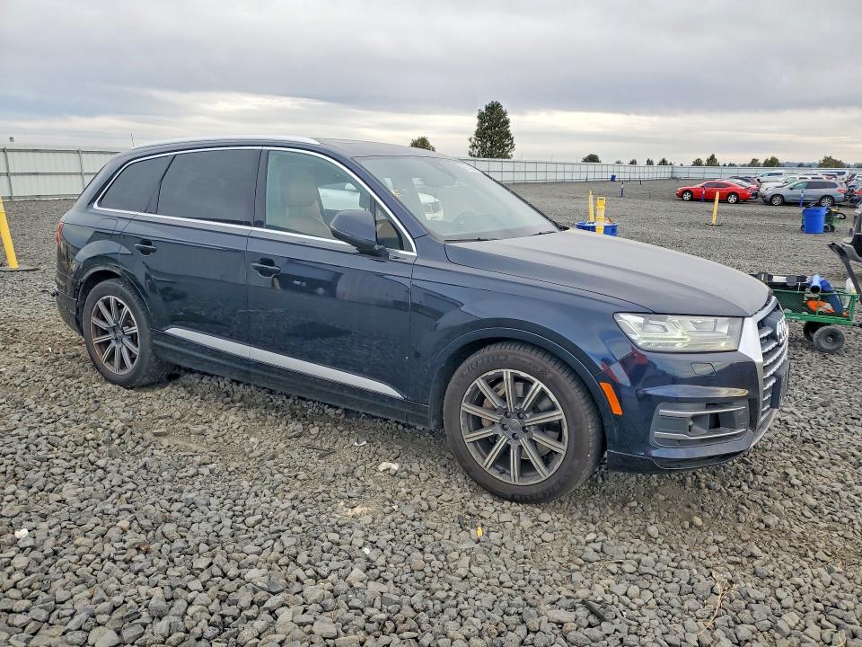 Продажа на аукционе авто 2017 Audi Q7, vin: WA1VABF79HD019941, номер лота: 69040406