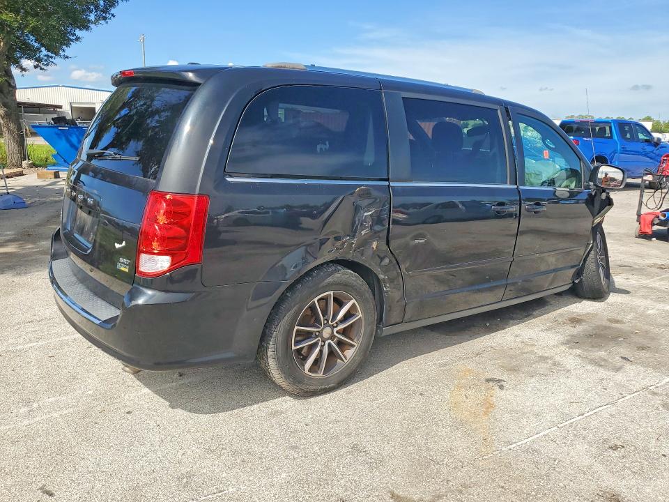 67790266 :رقم المزاد ، 2C4RDGCG5HR596270 vin ، 2017 Dodge Grand Caracan مزاد بيع
