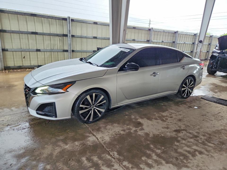 70220016 :رقم المزاد ، 1N4BL4EV1KC204714 vin ، 2019 Nissan Altima مزاد بيع