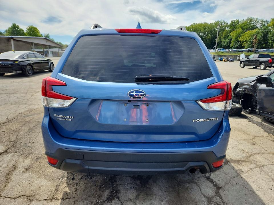 68059916 :رقم المزاد ، JF2SKACC3NH405343 vin ، 2022 Subaru Forester مزاد بيع