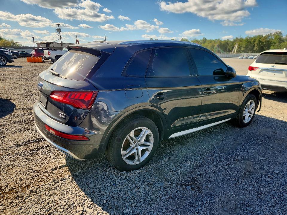 69432446 :رقم المزاد ، WA1ANAFY6J2022707 vin ، 2018 Audi Q5 مزاد بيع