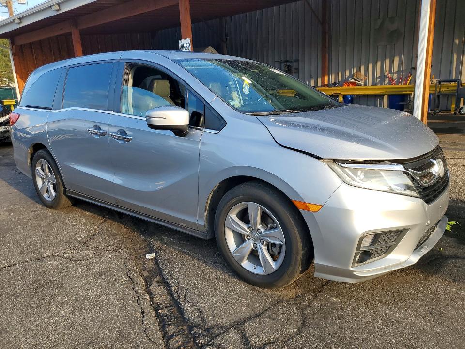 69770486 :رقم المزاد ، 5FNRL6H78KB003557 vin ، 2019 Honda Odyssey مزاد بيع