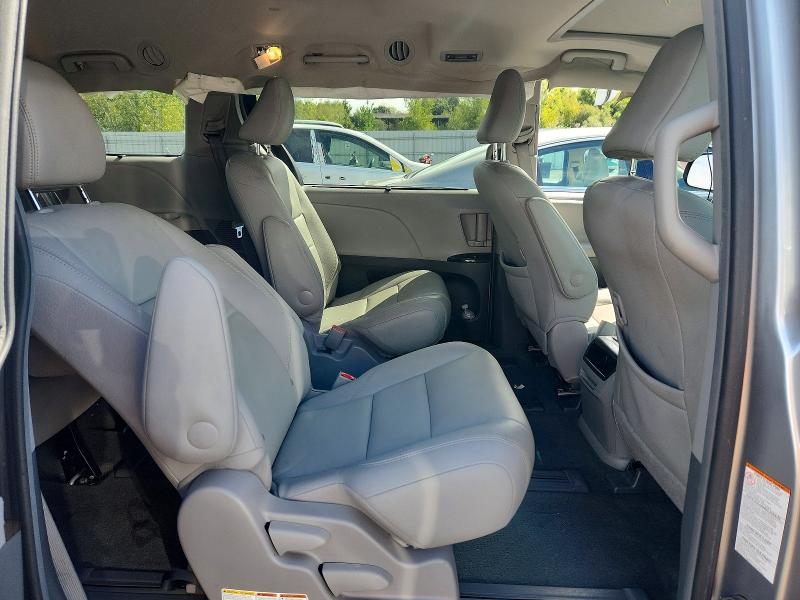 Продажа на аукционе авто 2017 Toyota Sienna, vin: 5TDDZ3DC5HS168674, номер лота: 69824476