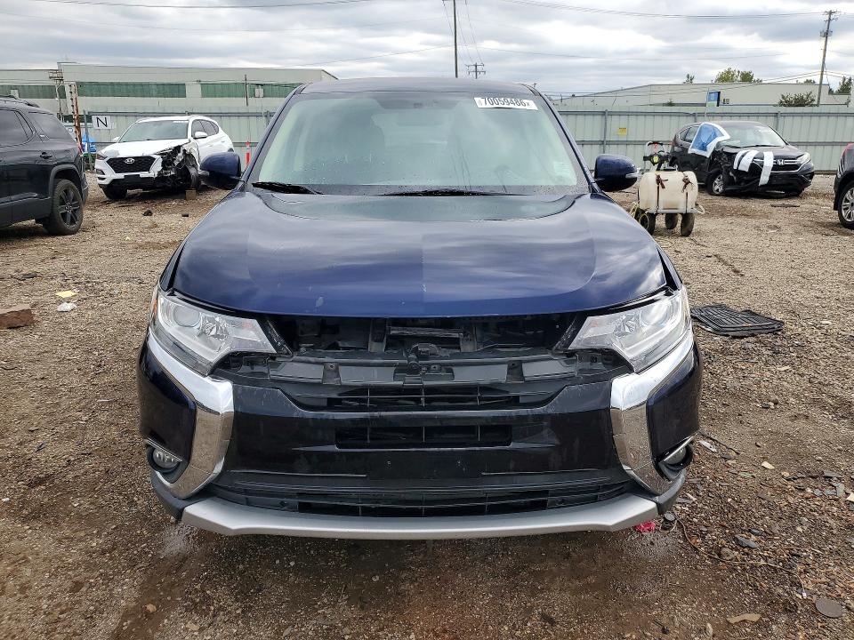 70059486 :رقم المزاد ، JA4AZ3A37JZ020709 vin ، 2018 Mitsubishi Outlander مزاد بيع