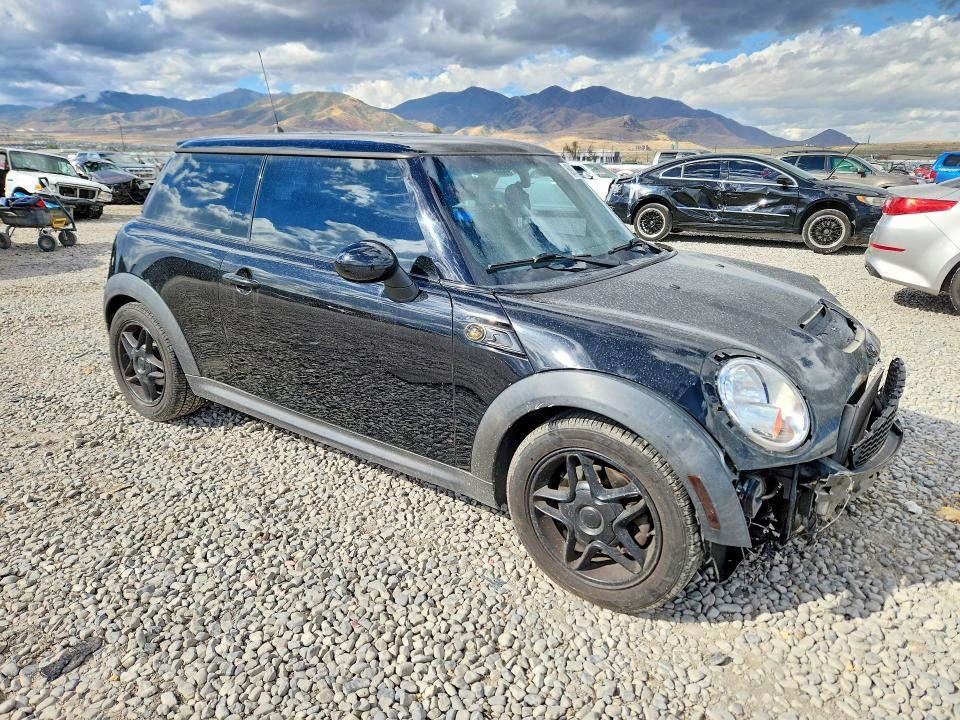 69153316 :رقم المزاد ، WMWMF7C50ATZ69049 vin ، 2010 Mini Cooper مزاد بيع