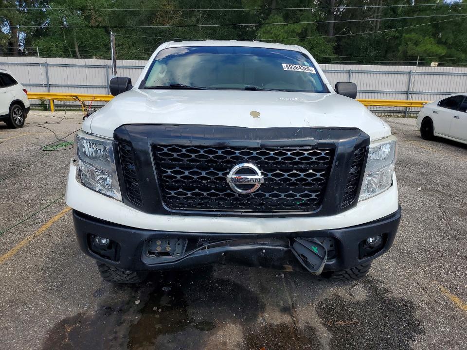 2017 Nissan Titan მანქანა იყიდება აუქციონზე, vin: 1N6AA1EJ9HN556697, აუქციონის ნომერი: 69364366