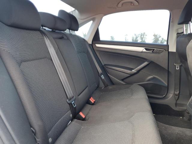 72320343 :رقم المزاد ، 1VWAT7A30GC053008 vin ، 2016 Volkswagen Passat S مزاد بيع
