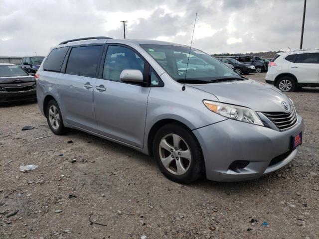 71912663 :رقم المزاد ، 5TDKK3DC6CS237084 vin ، 2012 Toyota Sienna Le مزاد بيع