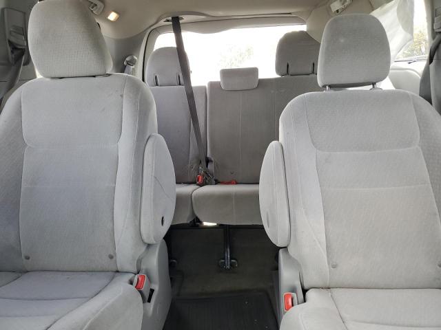 70501023 :رقم المزاد ، 5TDJK3DC7FS112000 vin ، 2015 Toyota Sienna Le مزاد بيع