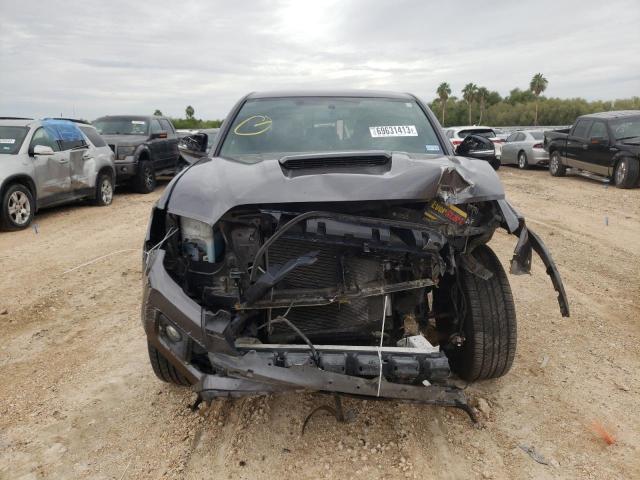 69631413 :رقم المزاد ، 5TFCZ5AN4HX113737 vin ، 2017 Toyota Tacoma مزاد بيع