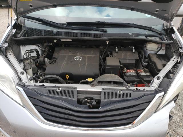 71912663 :رقم المزاد ، 5TDKK3DC6CS237084 vin ، 2012 Toyota Sienna Le مزاد بيع