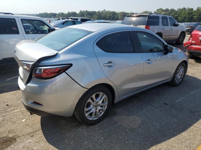 75593364 :رقم المزاد ، 3MYDLBYV9JY307325 vin ، 2018 Toyota Yaris Ia مزاد بيع