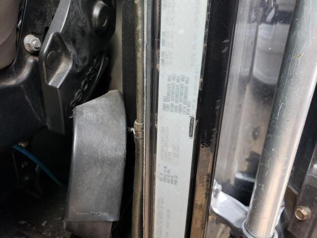 76967284 :رقم المزاد ، 1FUPCSZB5YLB91104 vin ، 2000 Freightliner Conventional مزاد بيع