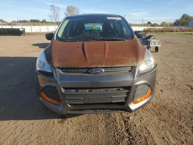 86256305 :رقم المزاد ، 1FMCU0F7XFUC33581 vin ، 2015 Ford Escape S مزاد بيع