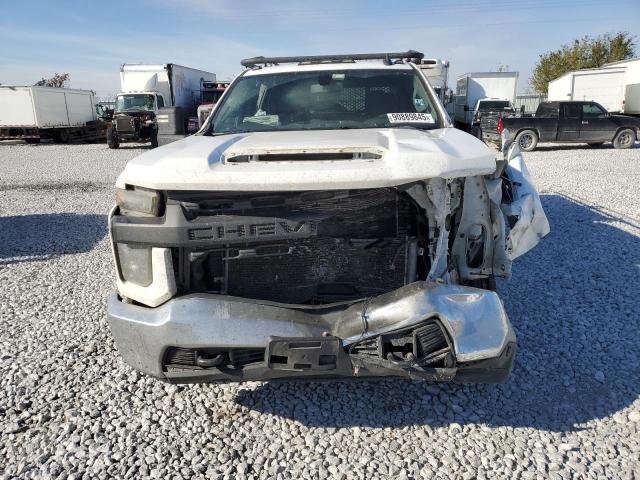 90889845 :رقم المزاد ، 1GB4YSE70NF223725 vin ، 2022 Chevrolet Silverado مزاد بيع