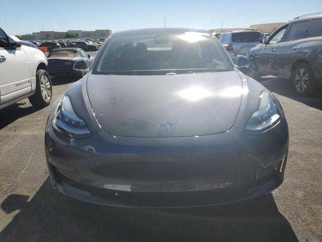 91095725 :رقم المزاد ، 5YJ3E1EA0JF048803 vin ، 2018 Tesla Model 3 مزاد بيع