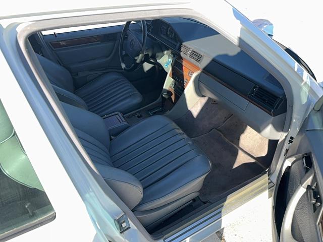 90707835 :رقم المزاد ، WDBEA92E2SF296279 vin ، 1995 Mercedes-benz E 320 مزاد بيع