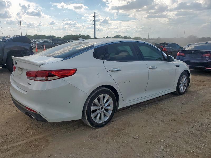 Продажа на аукционе авто 2016 Kia Optima, vin: 5XXGU4L36GG017183, номер лота: 82145625