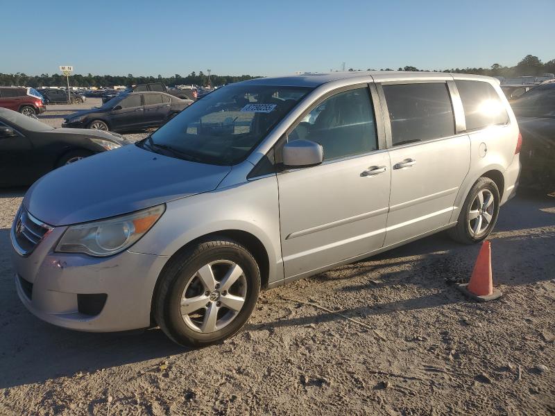 2010 Volkswagen Routan მანქანა იყიდება აუქციონზე, vin: 2V4RW3D14AR246072, აუქციონის ნომერი: 87290255