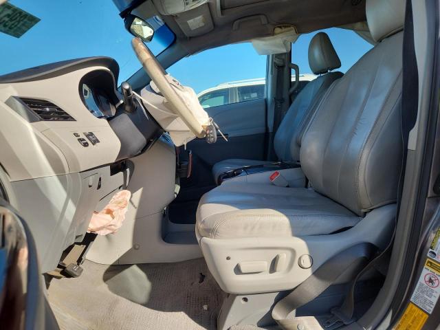 89577085 :رقم المزاد ، 5TDDK3DC7BS008856 vin ، 2011 Toyota Sienna Xle مزاد بيع