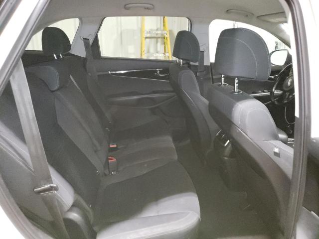 2017 Kia Sorento მანქანა იყიდება აუქციონზე, vin: 5XYPGDA34HG246677, აუქციონის ნომერი: 82369605