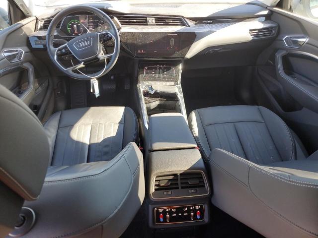 87082345 :رقم المزاد ، WA1AAAGE8NB033519 vin ، 2022 Audi E-tron مزاد بيع