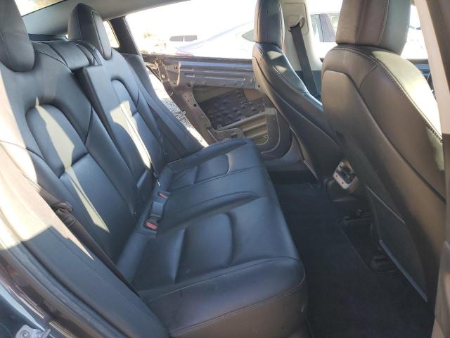 85328945 :رقم المزاد ، 5YJ3E1EA1JF158212 vin ، 2018 Tesla Model 3 مزاد بيع