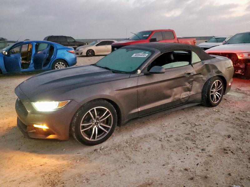 90064495 :رقم المزاد ، 1FATP8UH8F5424938 vin ، 2015 Ford Mustang مزاد بيع