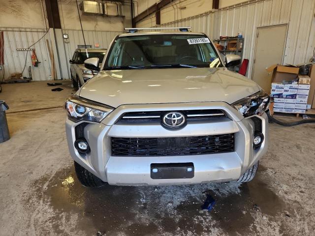 87201185 :رقم المزاد ، JTEMU5JR6N6063202 vin ، 2022 Toyota 4runner مزاد بيع