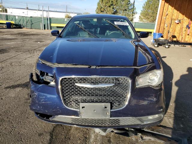 90069025 :رقم المزاد ، 2C3CCARG3HH512454 vin ، 2017 Chrysler 300 Limite مزاد بيع