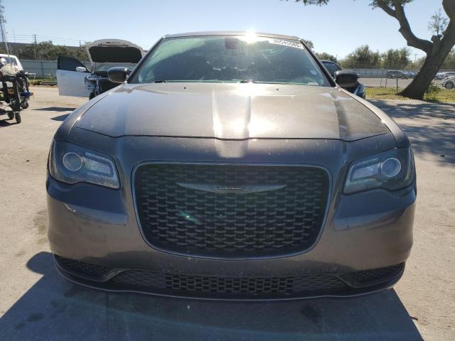 90545585 :رقم المزاد ، 2C3CCAAGXNH104055 vin ، 2022 Chrysler 300 Tourin مزاد بيع
