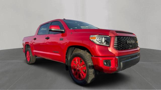 90933615 :رقم المزاد ، 5TFHY5F11JX739475 vin ، 2018 Toyota Tundra Cre مزاد بيع