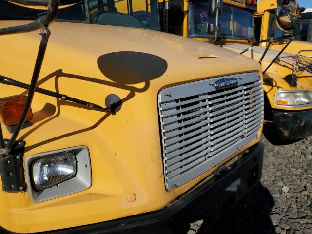 84471085 :رقم المزاد ، 4UZAAXCSX4CM20906 vin ، 2004 Freightliner Saf-t-liner C2 مزاد بيع
