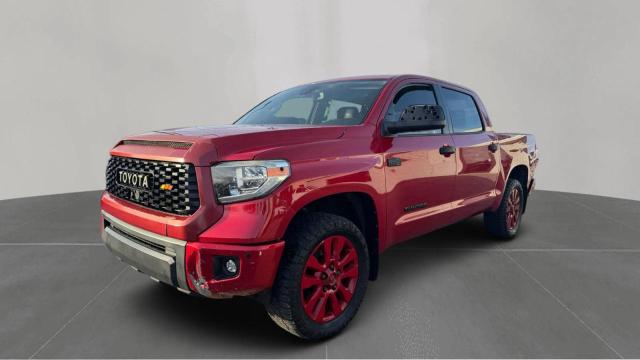 90933615 :رقم المزاد ، 5TFHY5F11JX739475 vin ، 2018 Toyota Tundra Cre مزاد بيع