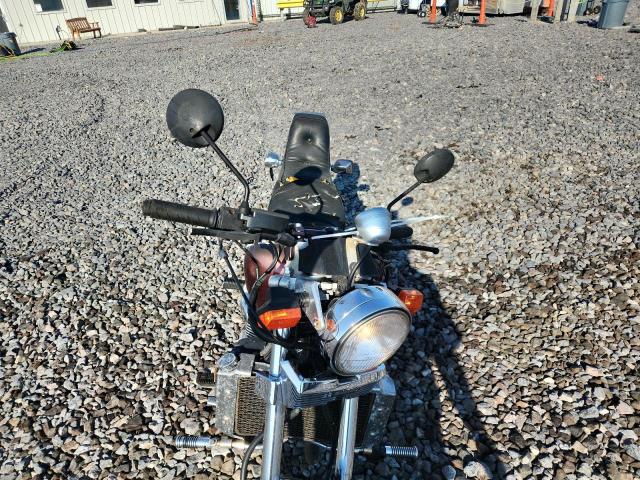 85307585 :رقم المزاد ، JS1VV71L0F2101913 vin ، 1985 Suzuki Gv1200 مزاد بيع