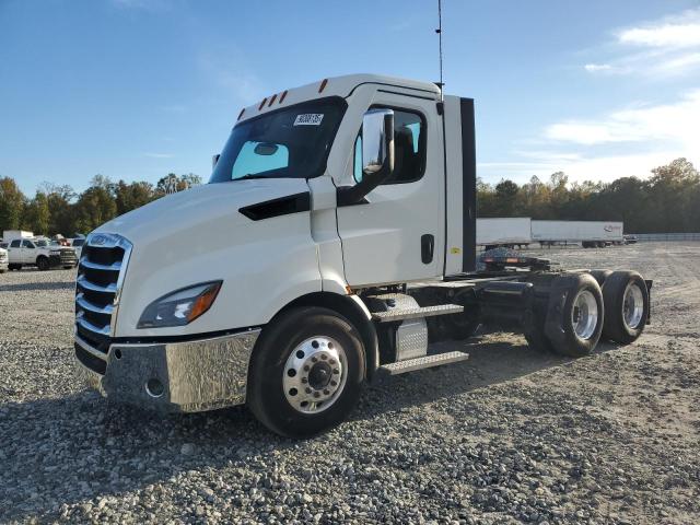 Продаж на аукціоні авто 2022 Freightliner Cascadia 1, vin: 3AKJHTDV3NSNE8223, номер лоту: 90308135