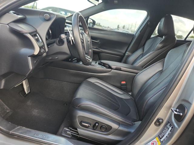 82180455 :رقم المزاد ، JTHY3JBH3K2006397 vin ، 2019 Lexus Ux 200 مزاد بيع