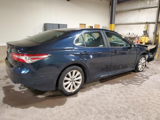 86990825 :رقم المزاد ، 4T1B11HKXJU574063 vin ، 2018 Toyota Camry مزاد بيع
