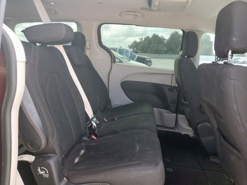 85657705 :رقم المزاد ، 2C4RC1DG7HR638307 vin ، 2017 Chrysler Pacifica T مزاد بيع