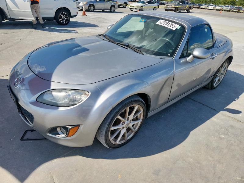 82251925 :رقم المزاد ، JM1NC2PF0B0215898 vin ، 2011 Mazda Mx-5 Miata مزاد بيع
