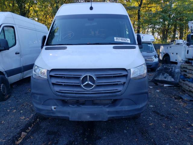 92380475 :رقم المزاد ، W1W40CHY3MT052731 vin ، 2021 Mercedes-benz Sprinter 2 مزاد بيع