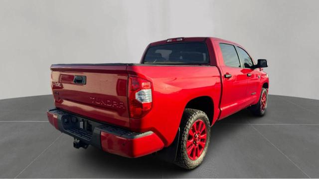 90933615 :رقم المزاد ، 5TFHY5F11JX739475 vin ، 2018 Toyota Tundra Cre مزاد بيع
